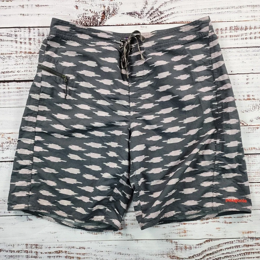 Patagonia Wavefarer Board‎ Shorts Mens 35 Gray Ikat Print Swim Trunks 86559
